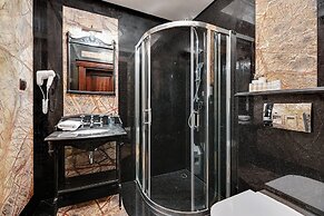 Waterlane Riverside SPA, Pool & Gym by Downtown Apartments