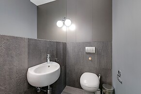 Waterlane Riverside SPA, Pool & Gym by Downtown Apartments