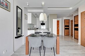 Waterlane Riverside SPA, Pool & Gym by Downtown Apartments