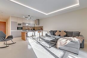 Waterlane Riverside SPA, Pool & Gym by Downtown Apartments