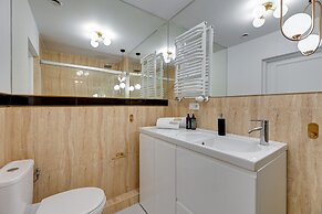 Waterlane Riverside SPA, Pool & Gym by Downtown Apartments