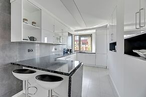 Waterlane Riverside SPA, Pool & Gym by Downtown Apartments