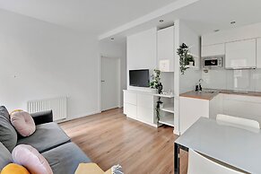 Waterlane Riverside SPA, Pool & Gym by Downtown Apartments