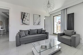 Waterlane Riverside SPA, Pool & Gym by Downtown Apartments