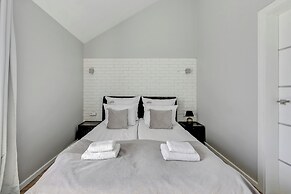 Waterlane Riverside SPA, Pool & Gym by Downtown Apartments