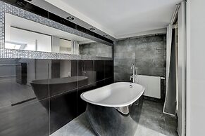 Waterlane Riverside SPA, Pool & Gym by Downtown Apartments