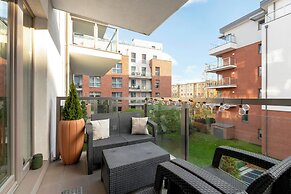 Waterlane Riverside SPA, Pool & Gym by Downtown Apartments