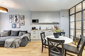 Waterlane Riverside SPA, Pool & Gym by Downtown Apartments