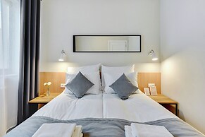 Waterlane Riverside SPA, Pool & Gym by Downtown Apartments