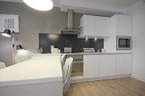 Waterlane Riverside SPA, Pool & Gym by Downtown Apartments