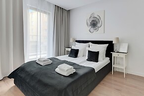 Waterlane Riverside SPA, Pool & Gym by Downtown Apartments