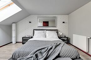 Waterlane Riverside SPA, Pool & Gym by Downtown Apartments