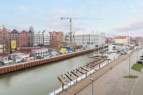 Waterlane Riverside SPA, Pool & Gym by Downtown Apartments