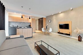 Waterlane Riverside SPA, Pool & Gym by Downtown Apartments