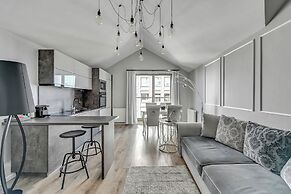 Waterlane Riverside SPA, Pool & Gym by Downtown Apartments