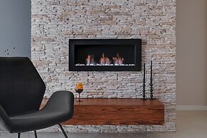 Waterlane Riverside SPA, Pool & Gym by Downtown Apartments