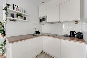 Waterlane Riverside SPA, Pool & Gym by Downtown Apartments