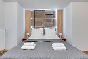 Waterlane Riverside SPA, Pool & Gym by Downtown Apartments