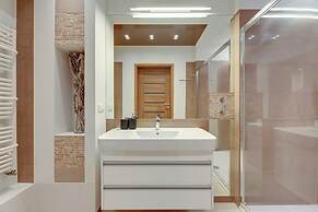 Waterlane Riverside SPA, Pool & Gym by Downtown Apartments