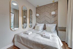 Waterlane Riverside SPA, Pool & Gym by Downtown Apartments