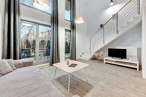 Waterlane Riverside SPA, Pool & Gym by Downtown Apartments