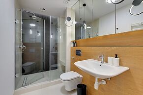 Waterlane Riverside SPA, Pool & Gym by Downtown Apartments