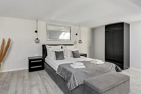 Waterlane Riverside SPA, Pool & Gym by Downtown Apartments