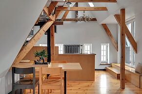 Rooftop, 3 Levels, Old Town View by Downtown Apartments