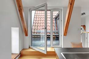 Rooftop, 3 Levels, Old Town View by Downtown Apartments