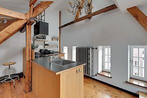 Rooftop, 3 Levels, Old Town View by Downtown Apartments