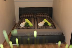 Mox Downtown Apartman