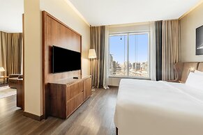 Radisson Blu Hotel, Dubai Canal View