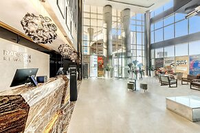 Radisson Blu Hotel, Dubai Canal View