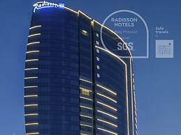 Radisson Blu Hotel, Dubai Canal View