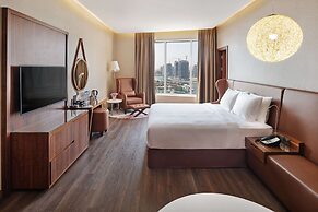 Radisson Blu Hotel, Dubai Canal View