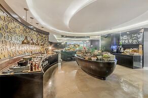 Radisson Blu Hotel, Dubai Canal View