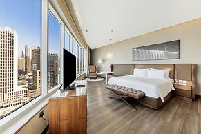 Radisson Blu Hotel, Dubai Canal View