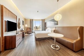 Radisson Blu Hotel, Dubai Canal View