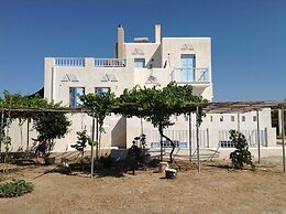 Kastraki Dream near the beach