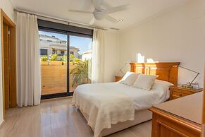 Stylish Townhouse - RESORT facilities