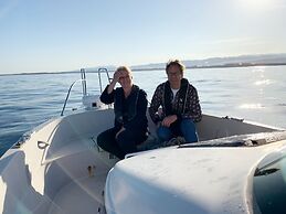 B&B MIKAWA - Kanazawa Fish Harbour