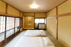 B&B MIKAWA - Kanazawa Fish Harbour