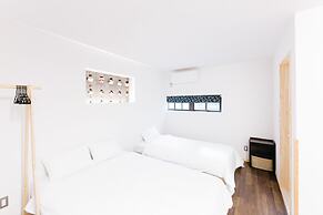 B&B MIKAWA - Kanazawa Fish Harbour