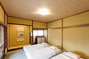 B&B MIKAWA - Kanazawa Fish Harbour