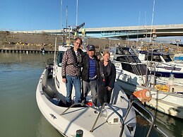 B&B MIKAWA - Kanazawa Fish Harbour