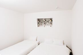 B&B MIKAWA - Kanazawa Fish Harbour