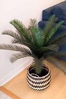 Beautiful and Cozy Steps From Mount-royal