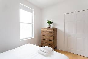 Beautiful and Cozy Steps From Mount-royal