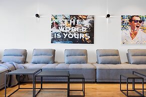 Liv MTL - Plaza