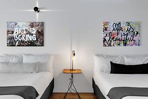 Liv MTL - Plaza